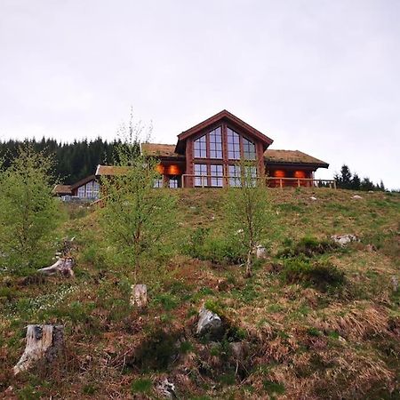 נורדפיורדייד Cabin In Beautiful Surroundings At Harpefossen מראה חיצוני תמונה