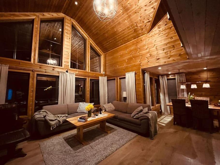 נורדפיורדייד Cabin In Beautiful Surroundings At Harpefossen מראה חיצוני תמונה