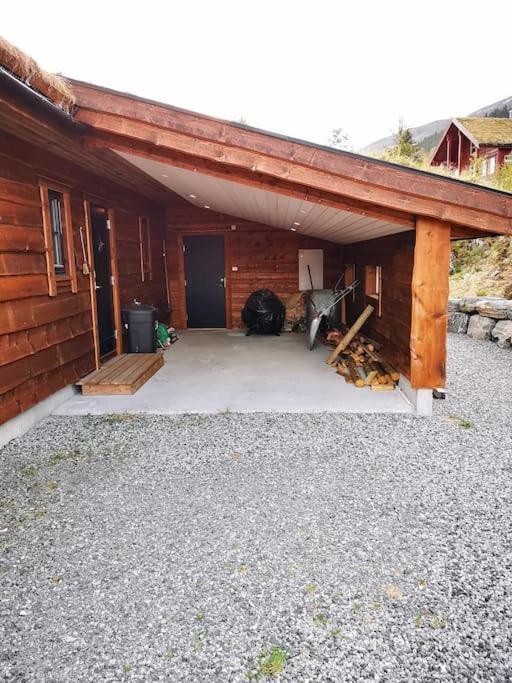 נורדפיורדייד Cabin In Beautiful Surroundings At Harpefossen מראה חיצוני תמונה